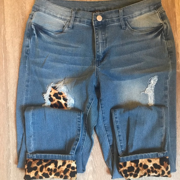 Venus Leopard Cuffed Jeans Size 8 - Picture 8 of 11